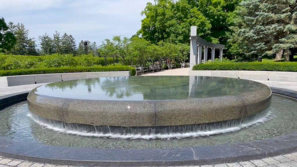 rideau hall reflection fountain